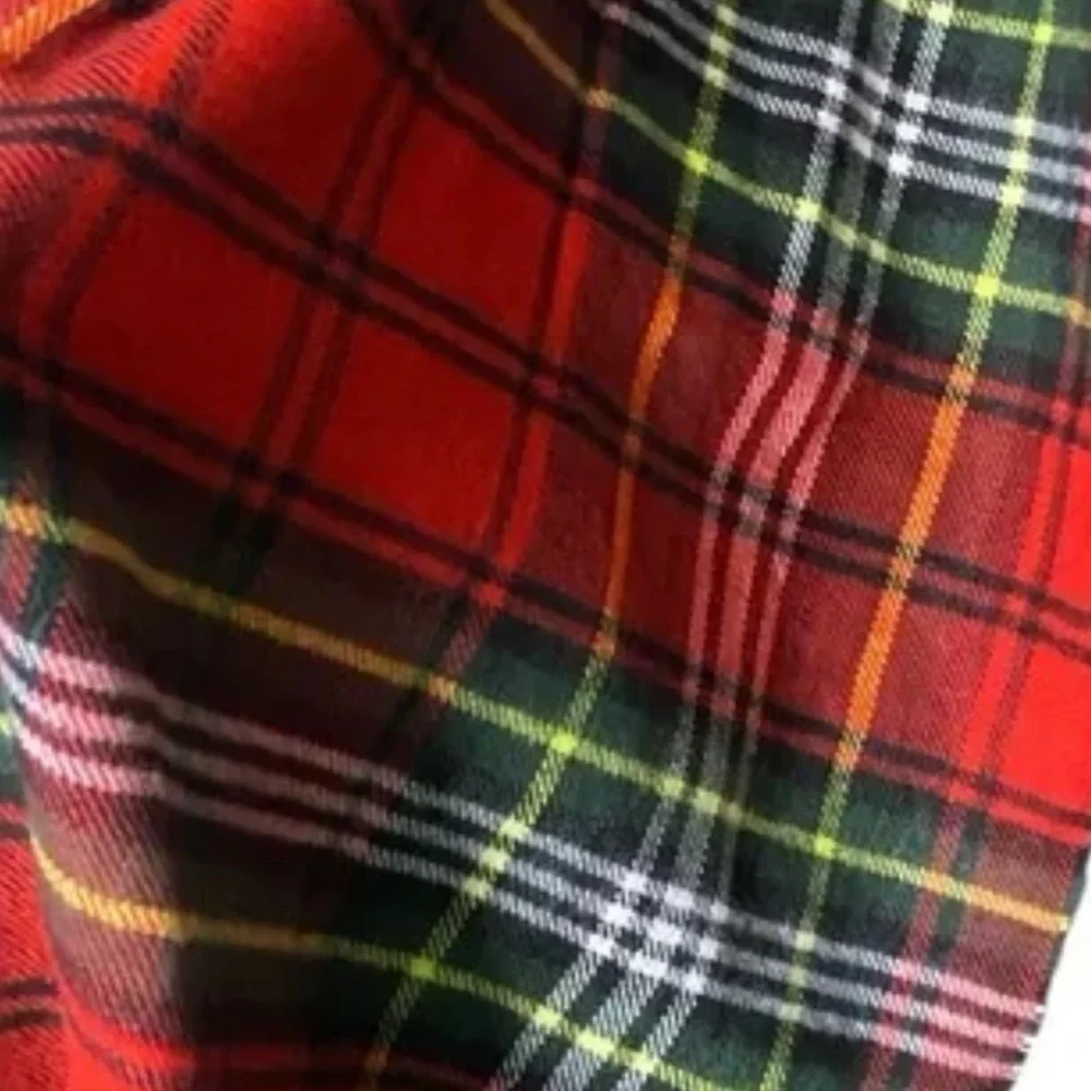 NWT Steve Madden Women’s Oversized Red Plaid Scarf Gifts Stocking Stuffer Warm‎